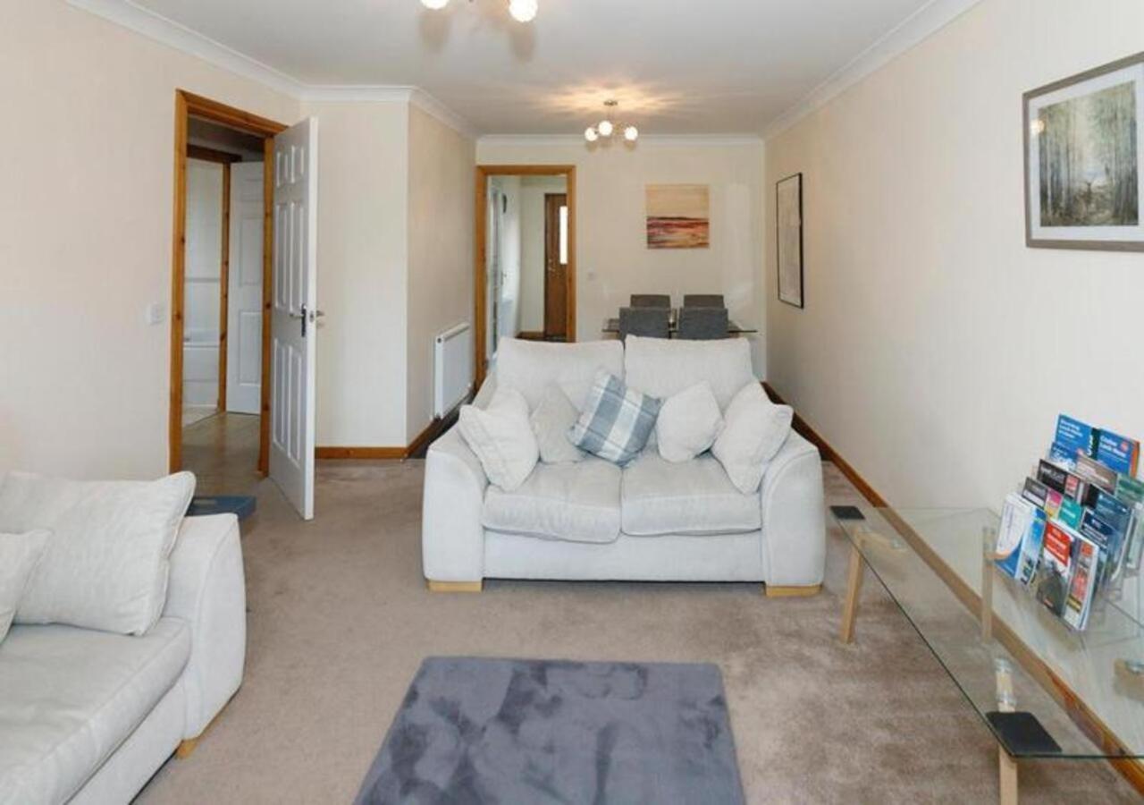 Modern 2 Bedroom Semi Detached House With Own Private Driveway Inverness Exteriör bild