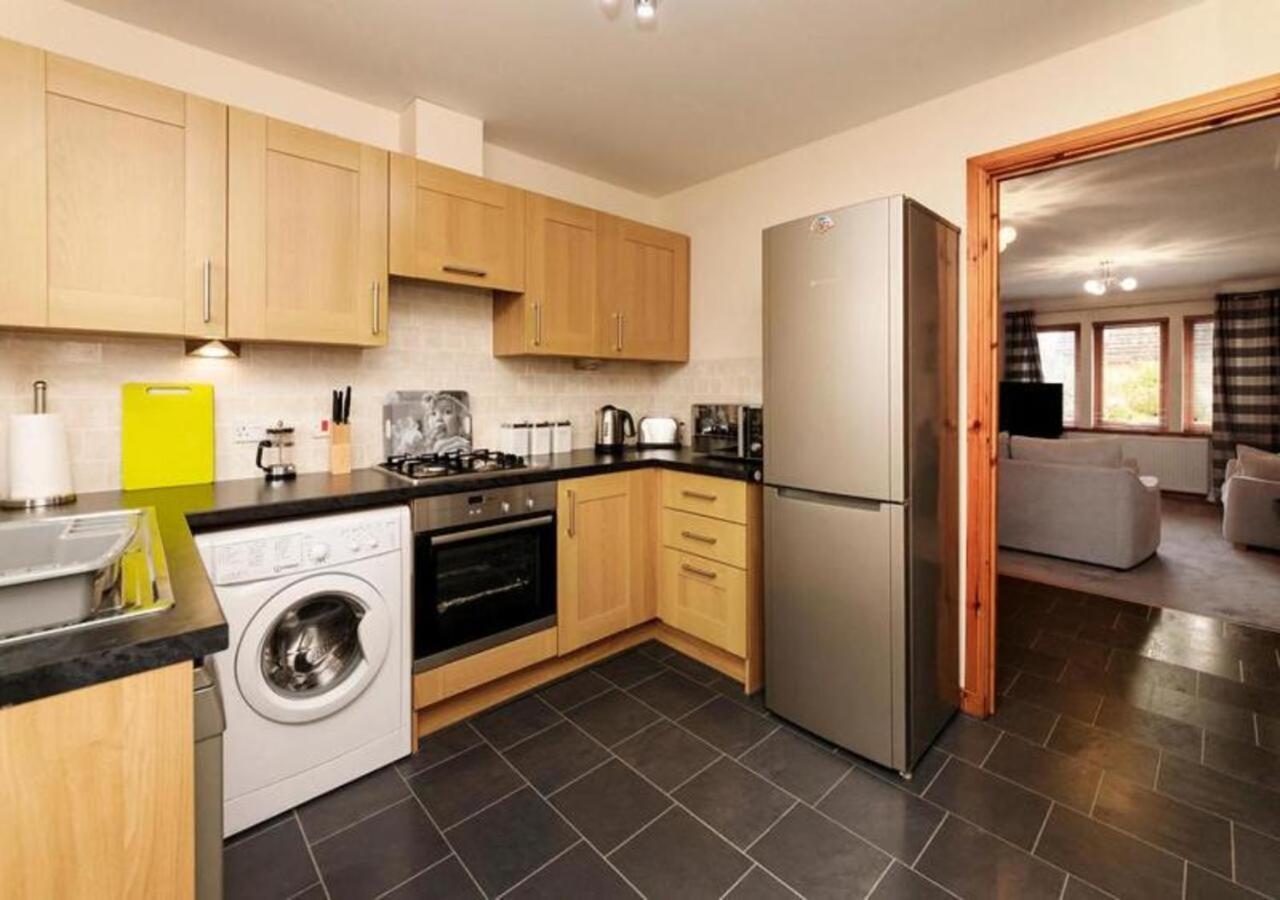 Modern 2 Bedroom Semi Detached House With Own Private Driveway Inverness Exteriör bild